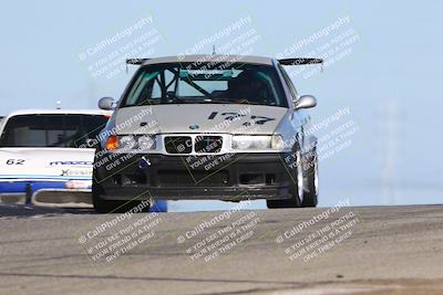 media/Oct-26-2025-CalClub SCCA (Sun) [[8ce1e69566]]/Group 2/Grapevine/